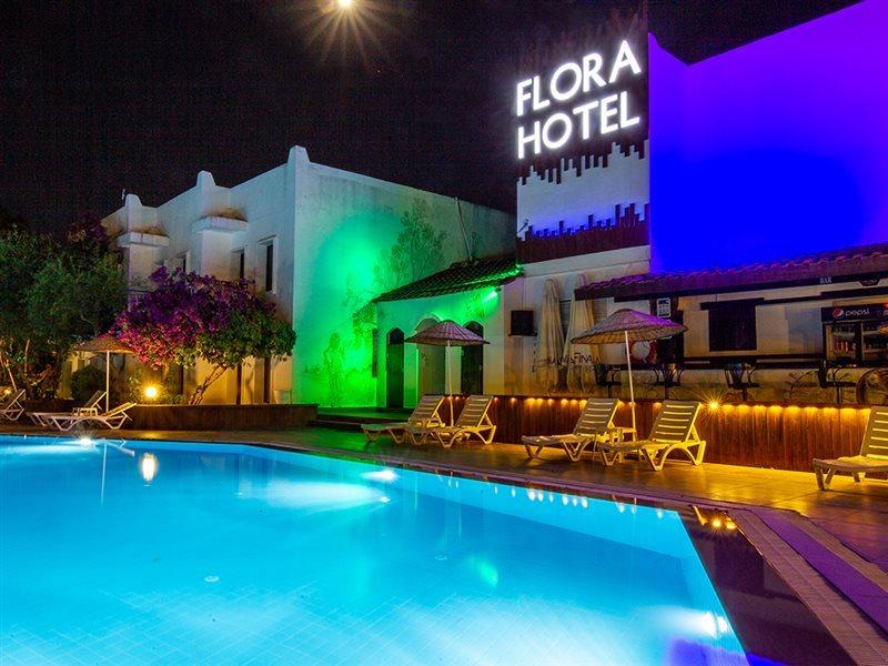 גומבט Flora Hotel מראה חיצוני תמונה